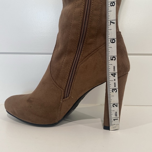 Top Moda Over The Knee Boot. Size 8M - Picture 7 of 9
